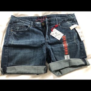 Women’s jean shorts